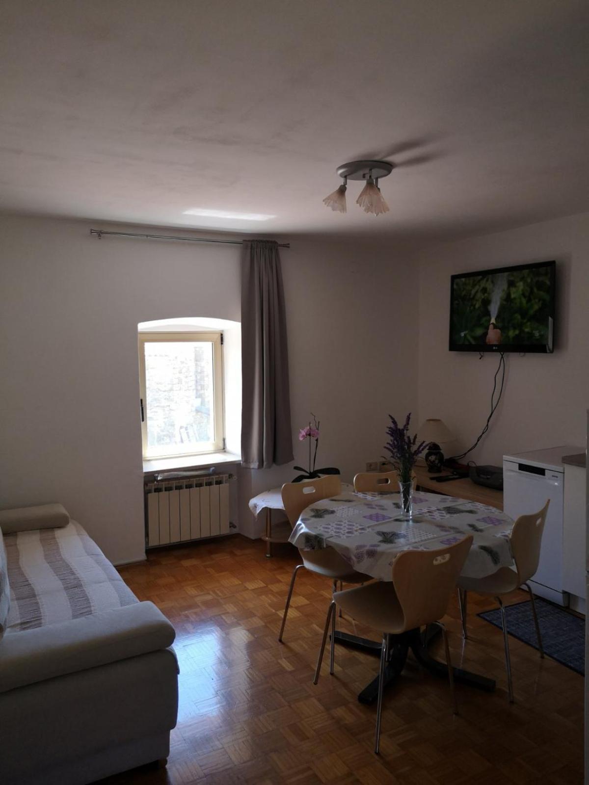 Apartma Ester Lucija Exterior foto